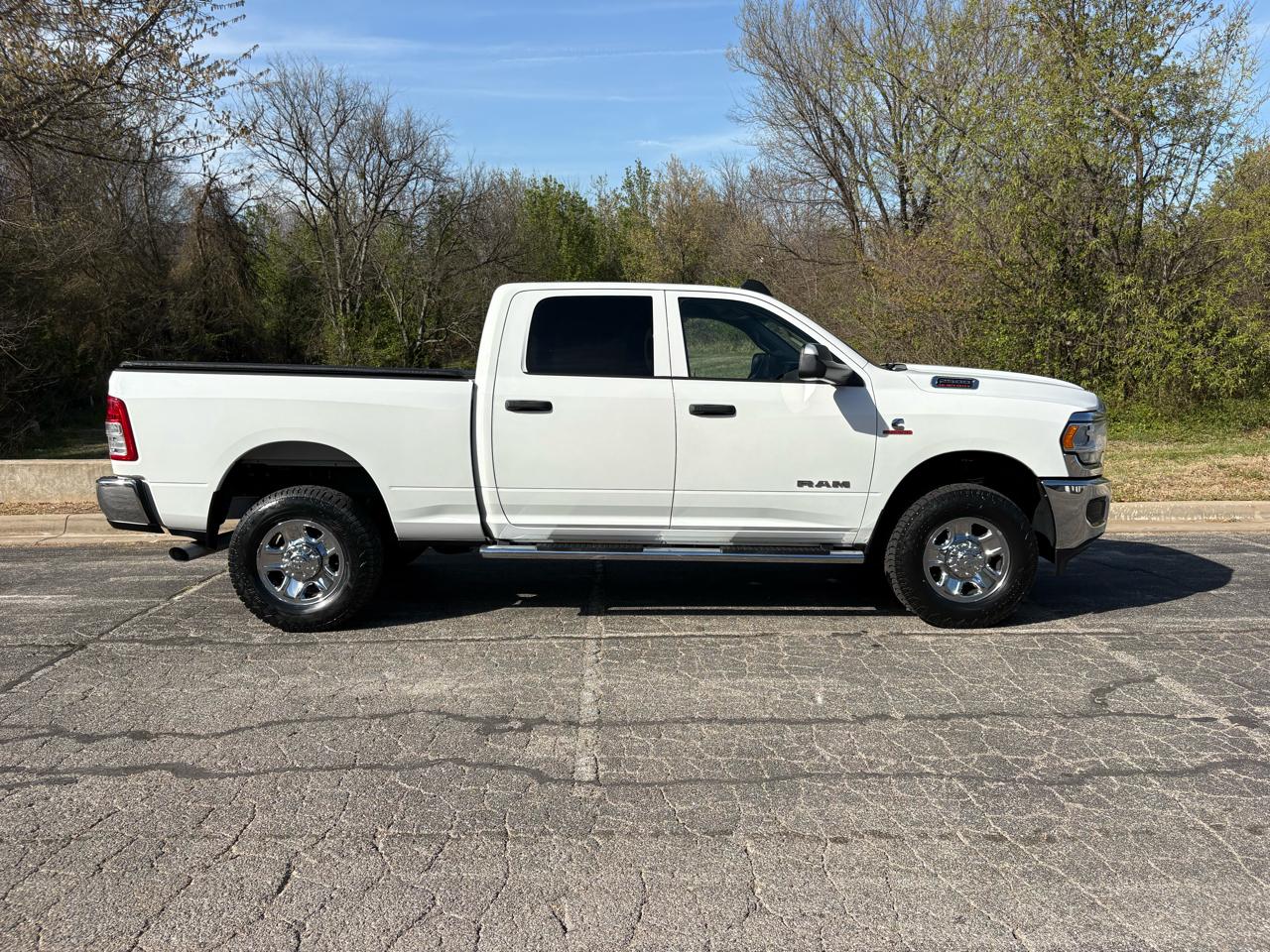 RAM 2500 Tradesman 4x4 Crew Cab 6'4" Box 2019