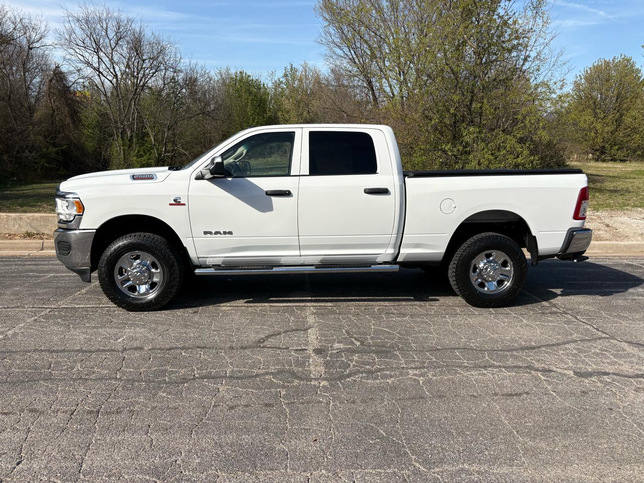 RAM 2500 Tradesman 4x4 Crew Cab 6'4" Box 2019