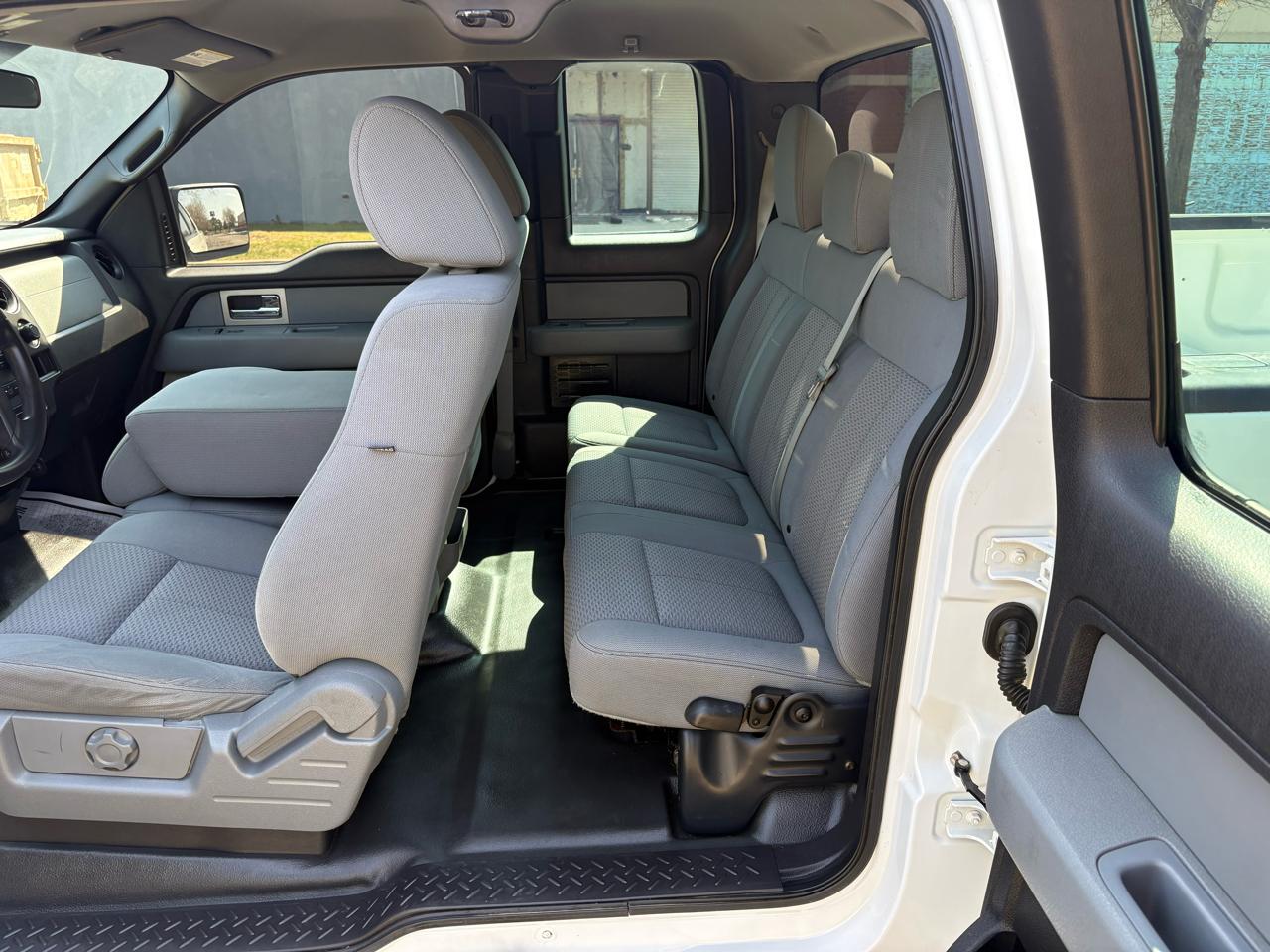 Ford F-150 4WD SuperCab 145" XL 2011