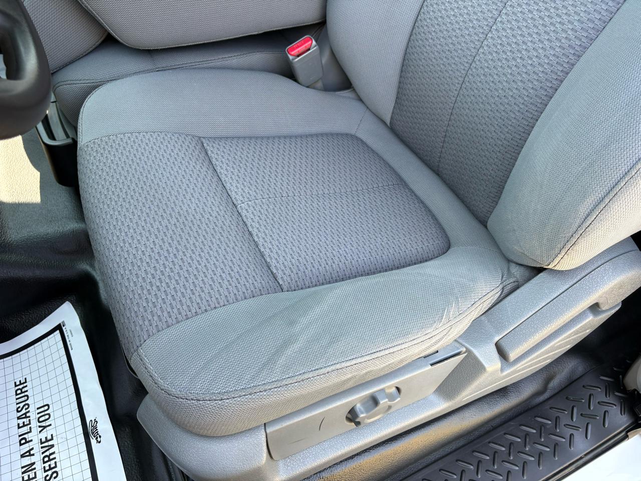 Ford F-150 4WD SuperCab 145" XL 2011