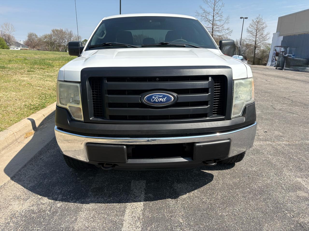 Ford F-150 4WD SuperCab 145" XL 2011
