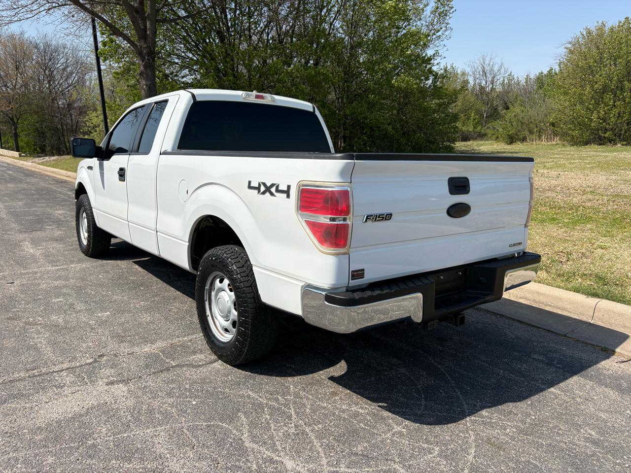 Ford F-150 4WD SuperCab 145" XL 2011