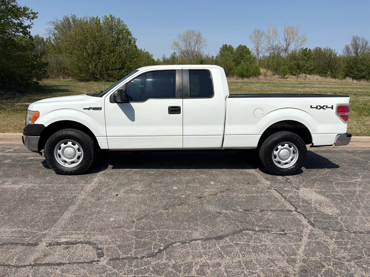 Ford F-150 4WD SuperCab 145" XL 2011