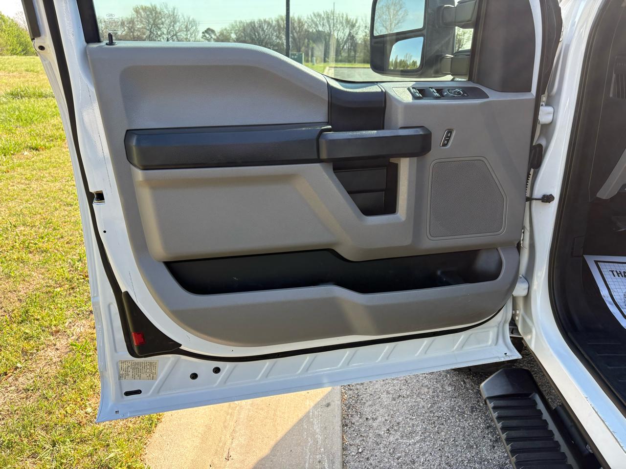 Ford Super Duty F-250 SRW XL 4WD SuperCab 6.75' Box 2018