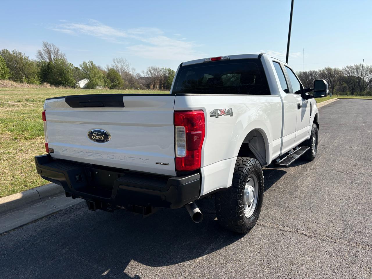 Ford Super Duty F-250 SRW XL 4WD SuperCab 6.75' Box 2018