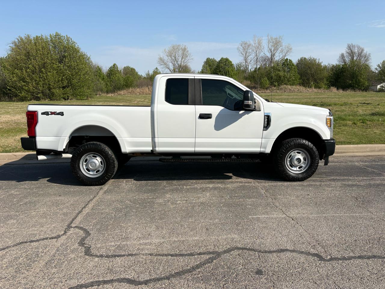 Ford Super Duty F-250 SRW XL 4WD SuperCab 6.75' Box 2018