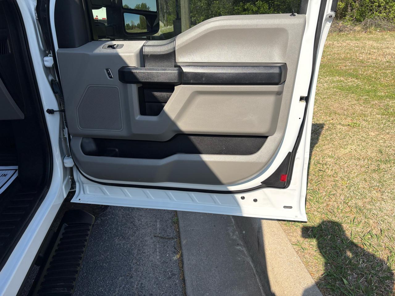 Ford Super Duty F-250 SRW XL 4WD SuperCab 6.75' Box 2018