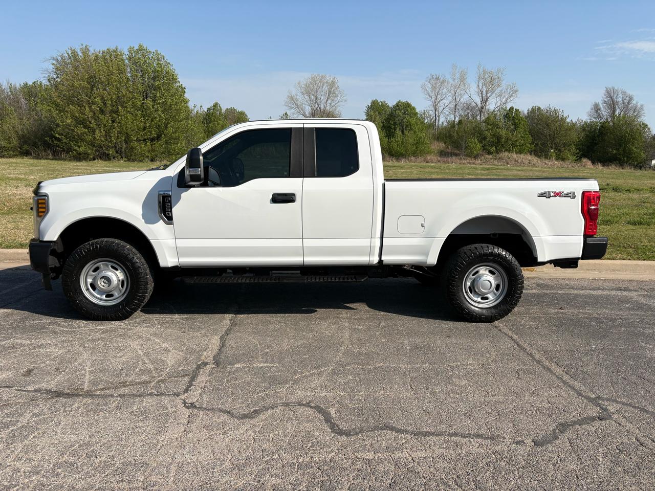 Ford Super Duty F-250 SRW XL 4WD SuperCab 6.75' Box 2018