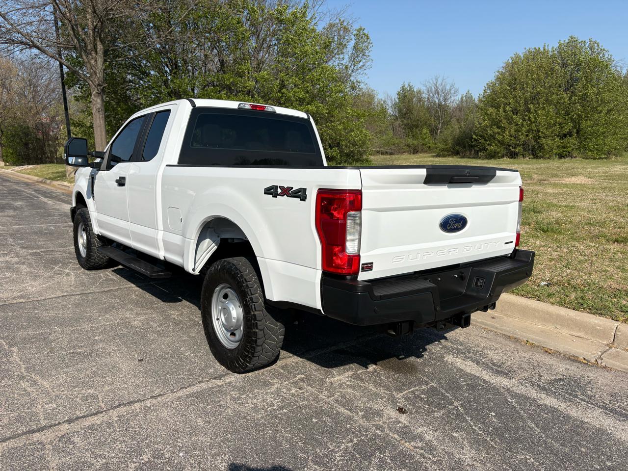 Ford Super Duty F-250 SRW XL 4WD SuperCab 6.75' Box 2018