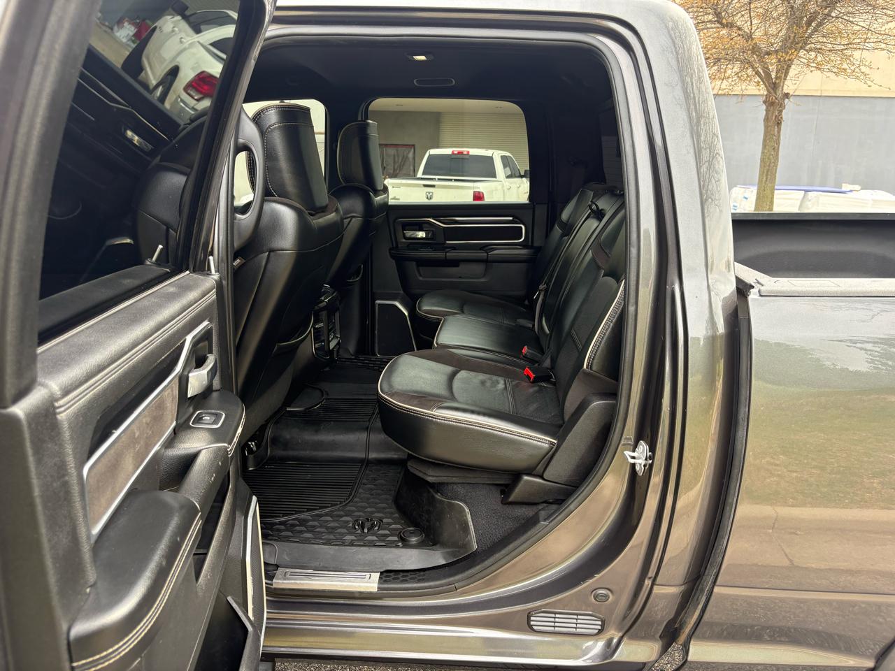 RAM 2500 Laramie 4x4 Crew Cab 6'4" Box 2022