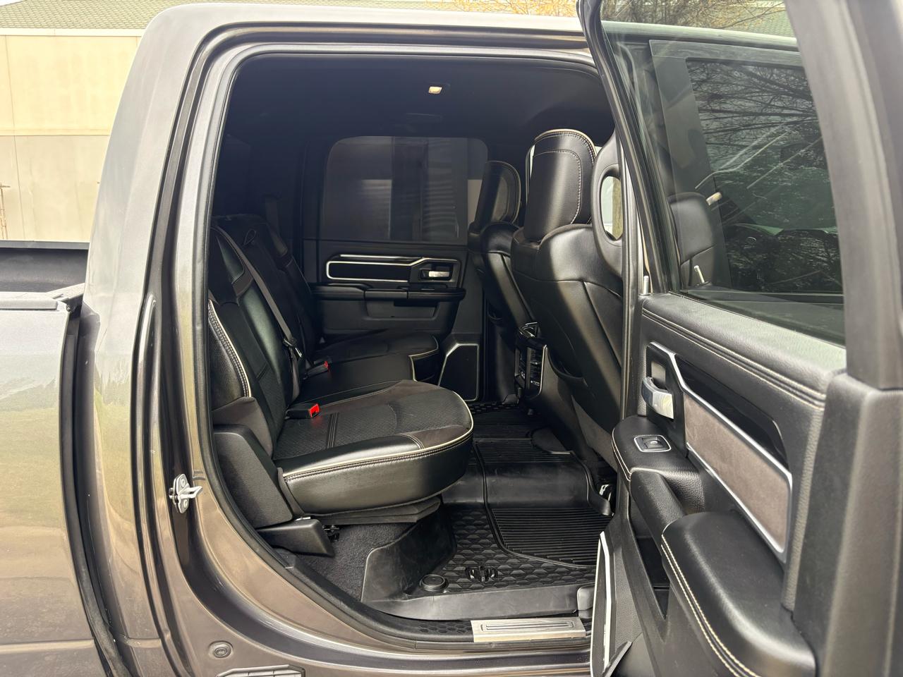 RAM 2500 Laramie 4x4 Crew Cab 6'4" Box 2022