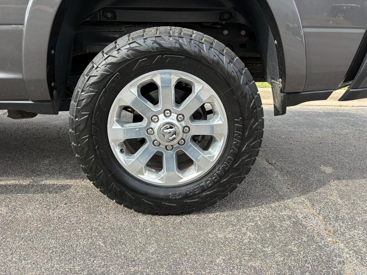 RAM 2500 Laramie 4x4 Crew Cab 6'4" Box 2022