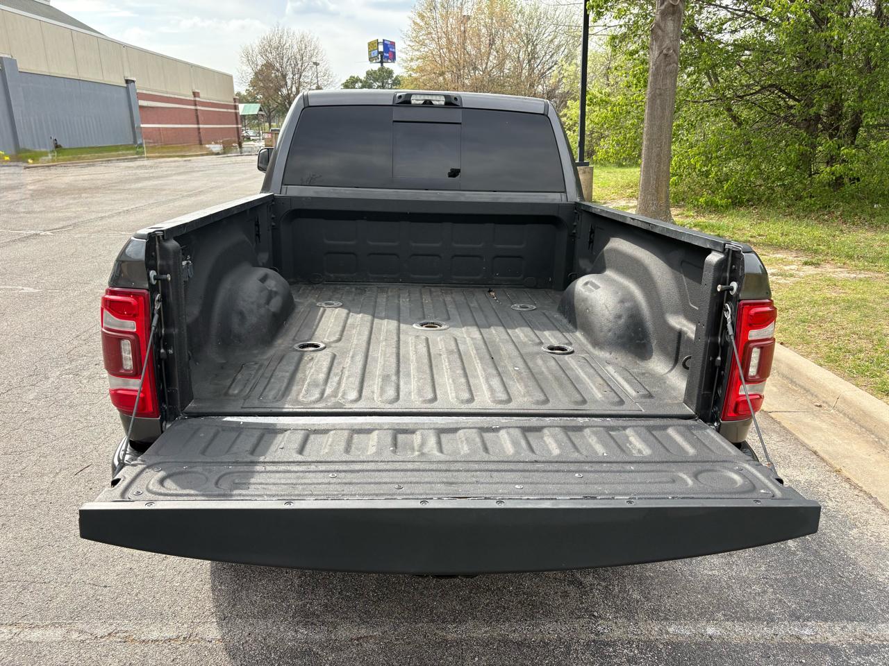 RAM 2500 Laramie 4x4 Crew Cab 6'4" Box 2022