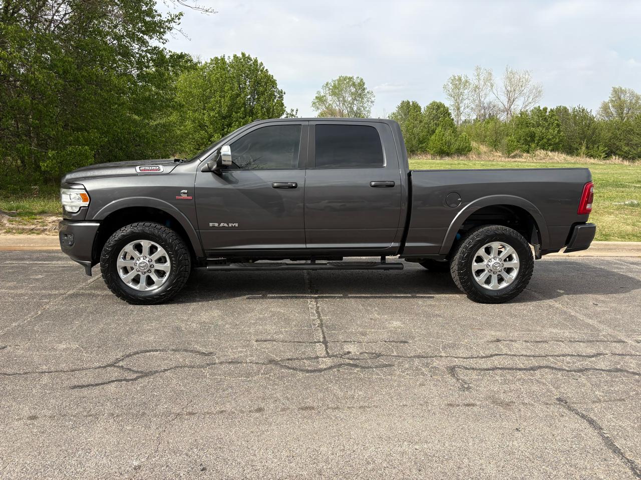 RAM 2500 Laramie 4x4 Crew Cab 6'4" Box 2022