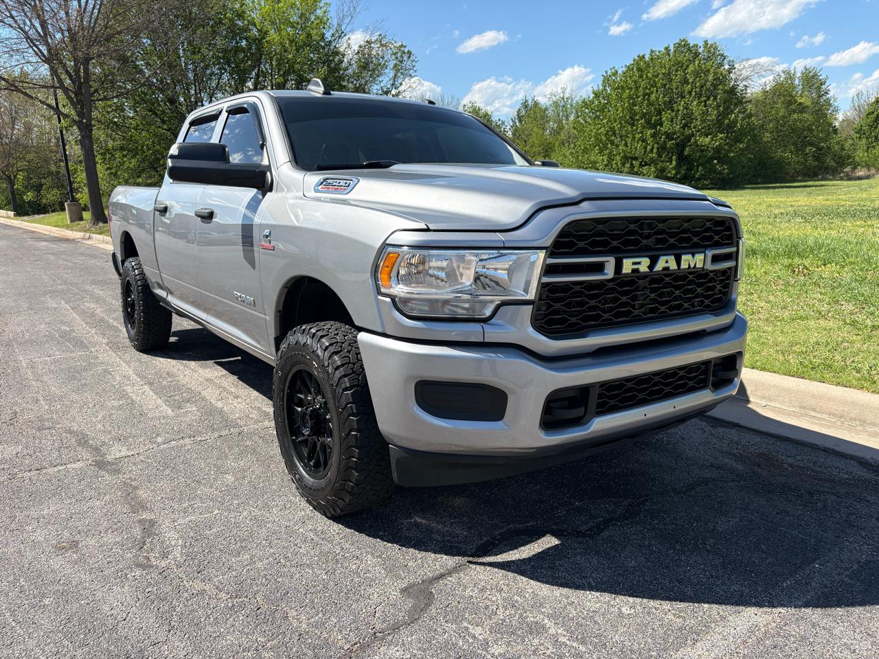 2019 RAM 2500 Tradesman 4x4 Crew Cab 6'4" Box