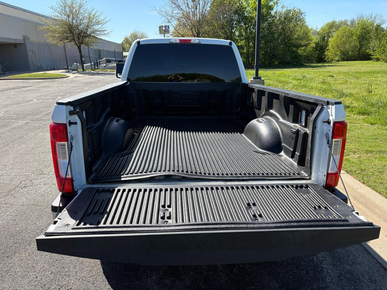 Ford Super Duty F-250 SRW XL 4WD Crew Cab 8' Box 2019