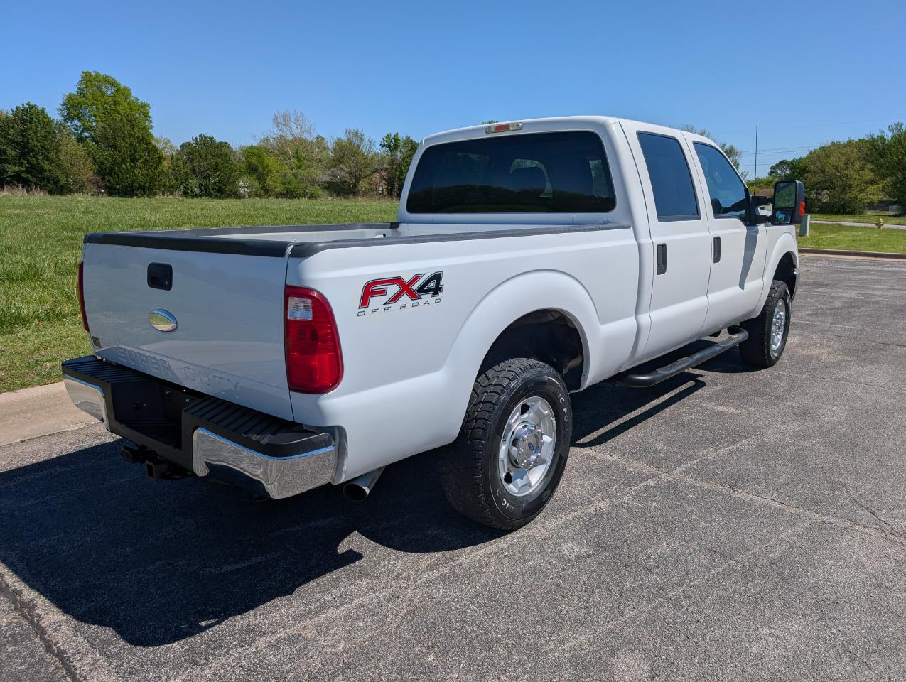 Ford Super Duty F-250 SRW 4WD Crew Cab 156" XLT 2012