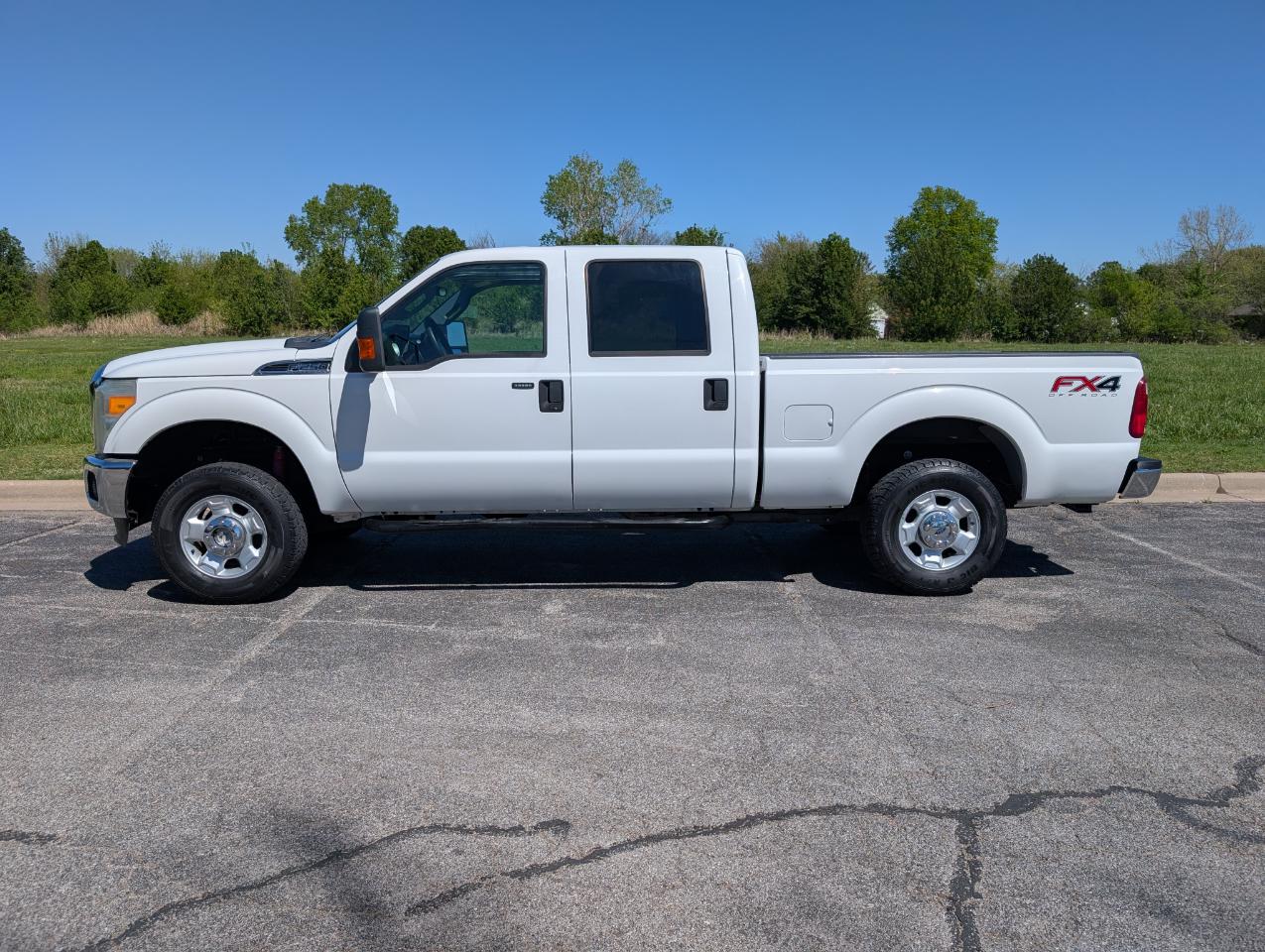 Ford Super Duty F-250 SRW 4WD Crew Cab 156" XLT 2012