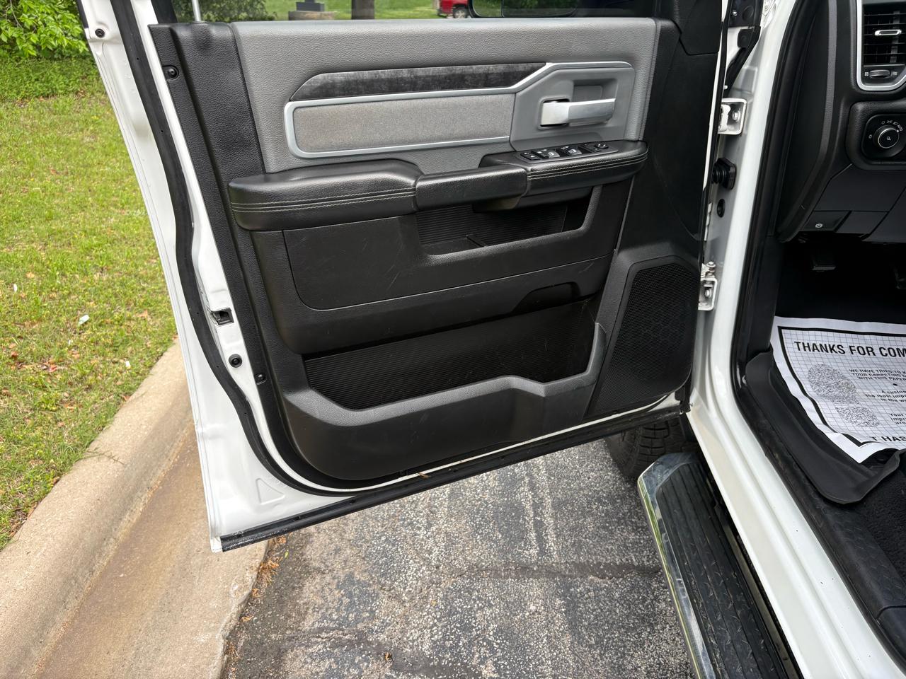RAM 2500 Big Horn 4x4 Crew Cab 8' Box 2019