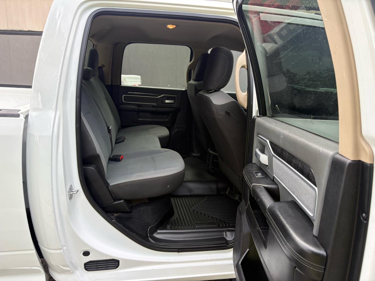 RAM 2500 Big Horn 4x4 Crew Cab 8' Box 2019