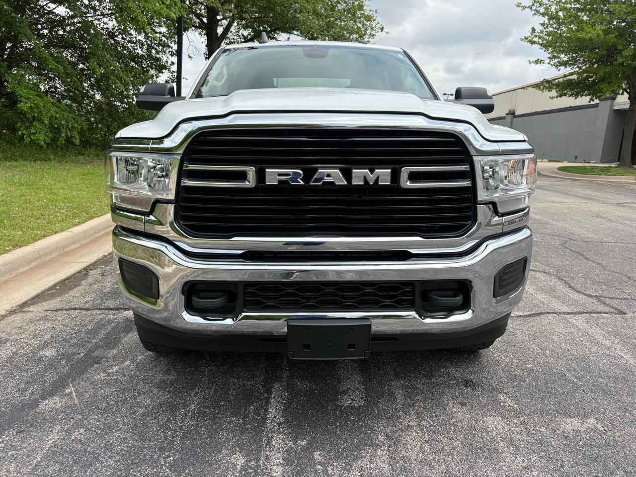 RAM 2500 Big Horn 4x4 Crew Cab 8' Box 2019