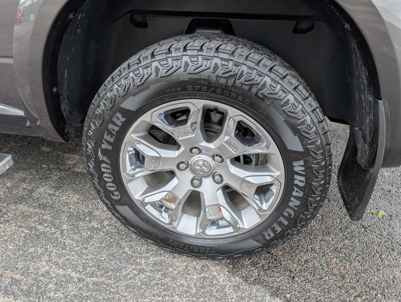 RAM 1500 4WD Crew Cab 140.5" Longhorn Limited 2016