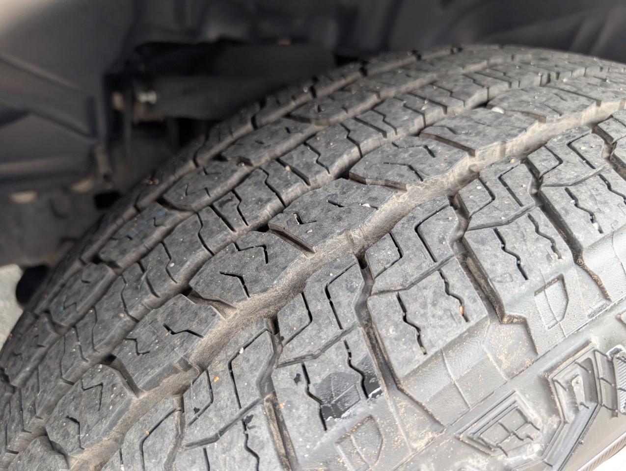 RAM 1500 4WD Crew Cab 140.5" Longhorn Limited 2016