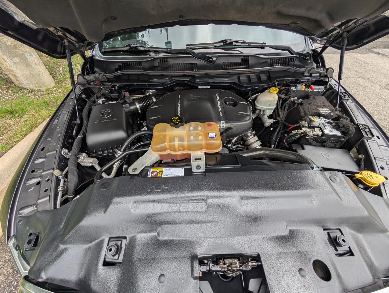 RAM 1500 4WD Crew Cab 140.5" Longhorn Limited 2016