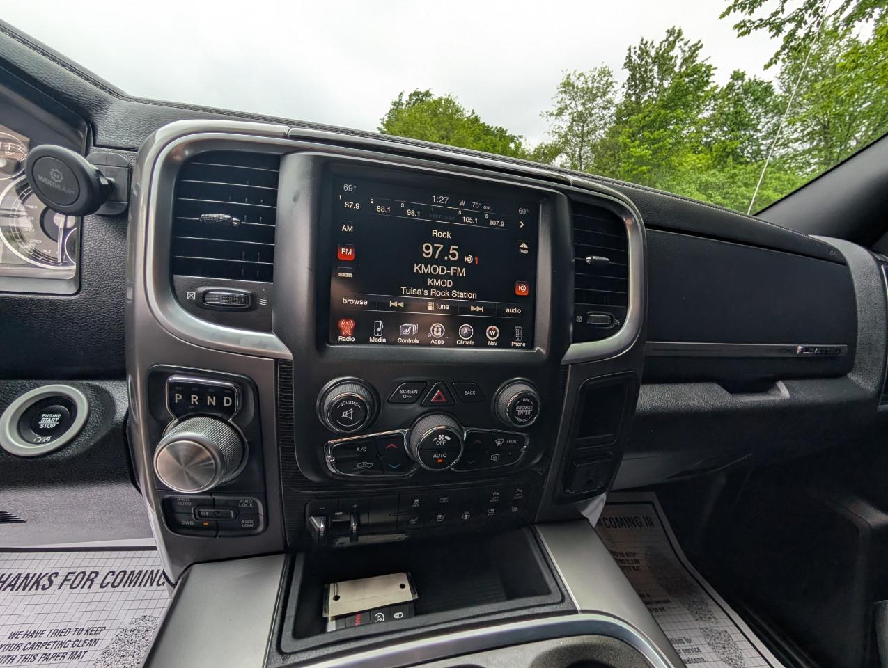 RAM 1500 4WD Crew Cab 140.5" Longhorn Limited 2016