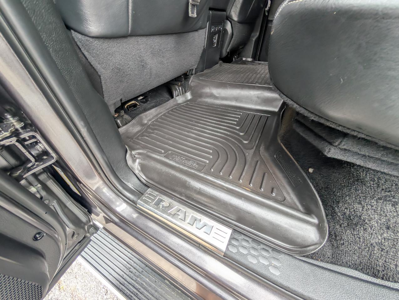 RAM 1500 4WD Crew Cab 140.5" Longhorn Limited 2016