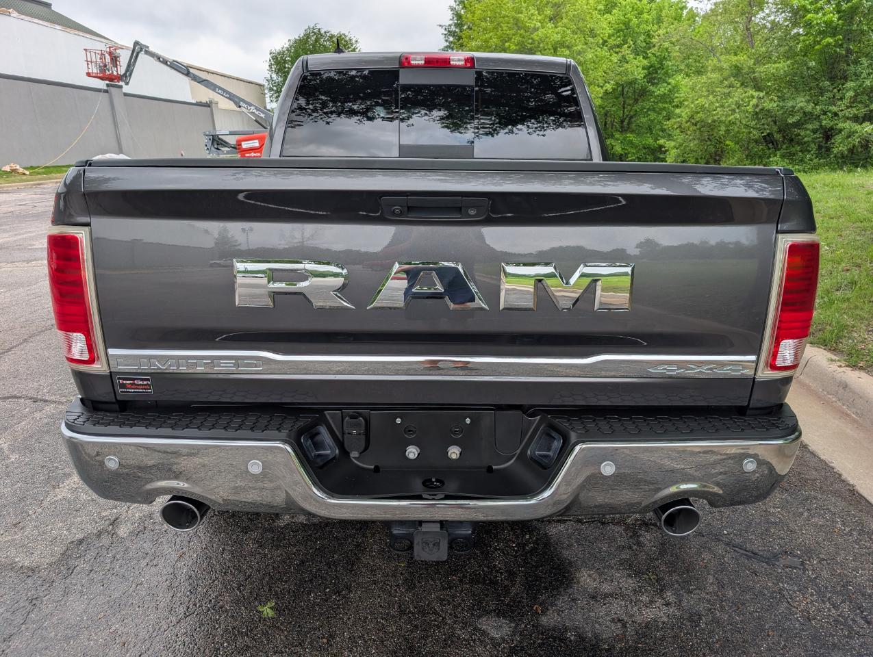 RAM 1500 4WD Crew Cab 140.5" Longhorn Limited 2016