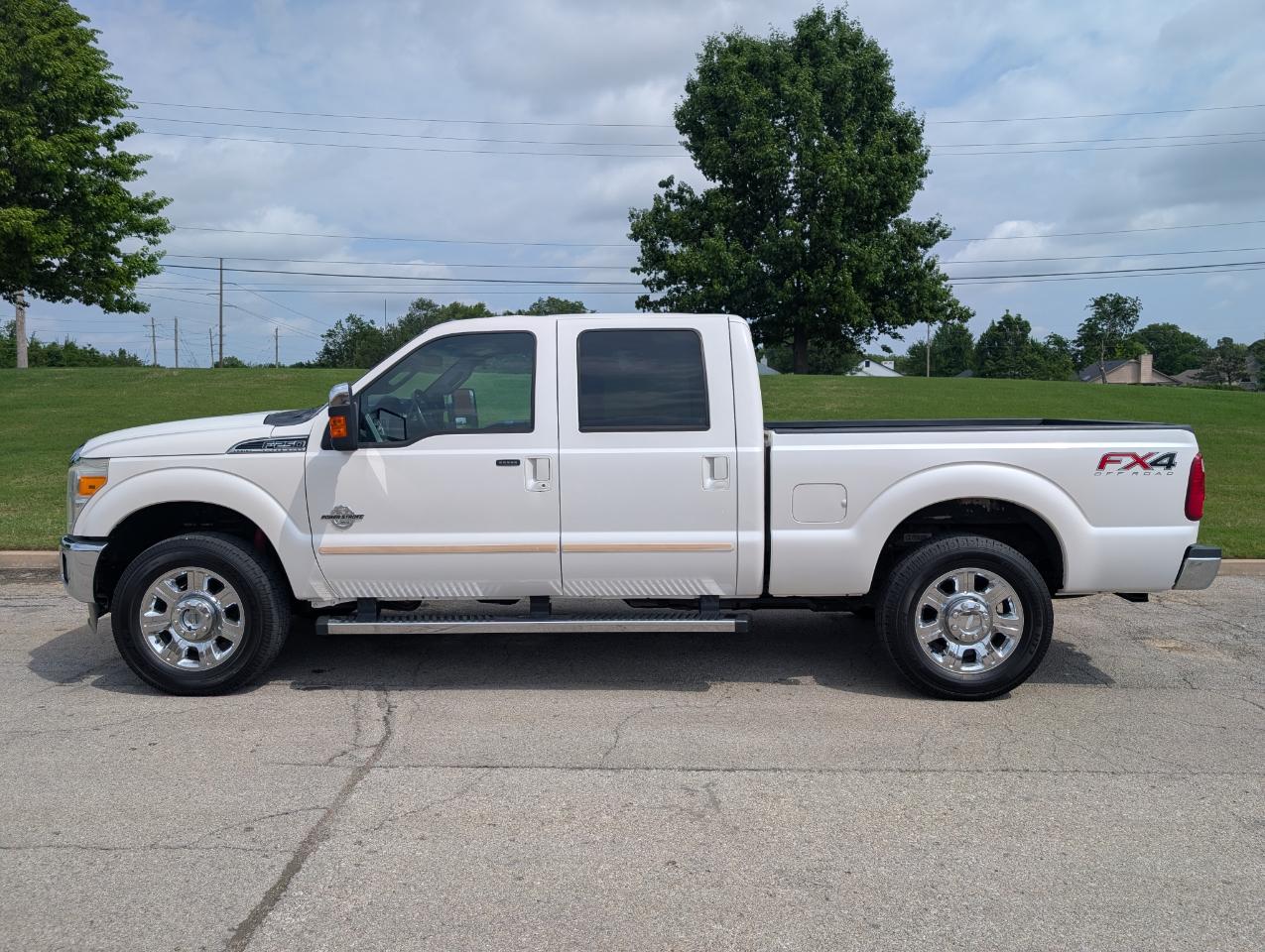 Ford Super Duty F-250 SRW 4WD Crew Cab 156" Lariat 2014