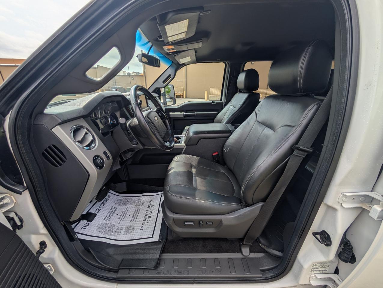 Ford Super Duty F-250 SRW 4WD Crew Cab 156" Lariat 2014