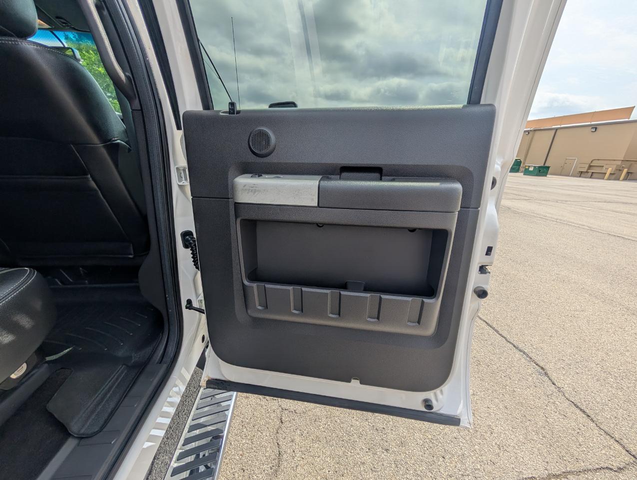 Ford Super Duty F-250 SRW 4WD Crew Cab 156" Lariat 2014