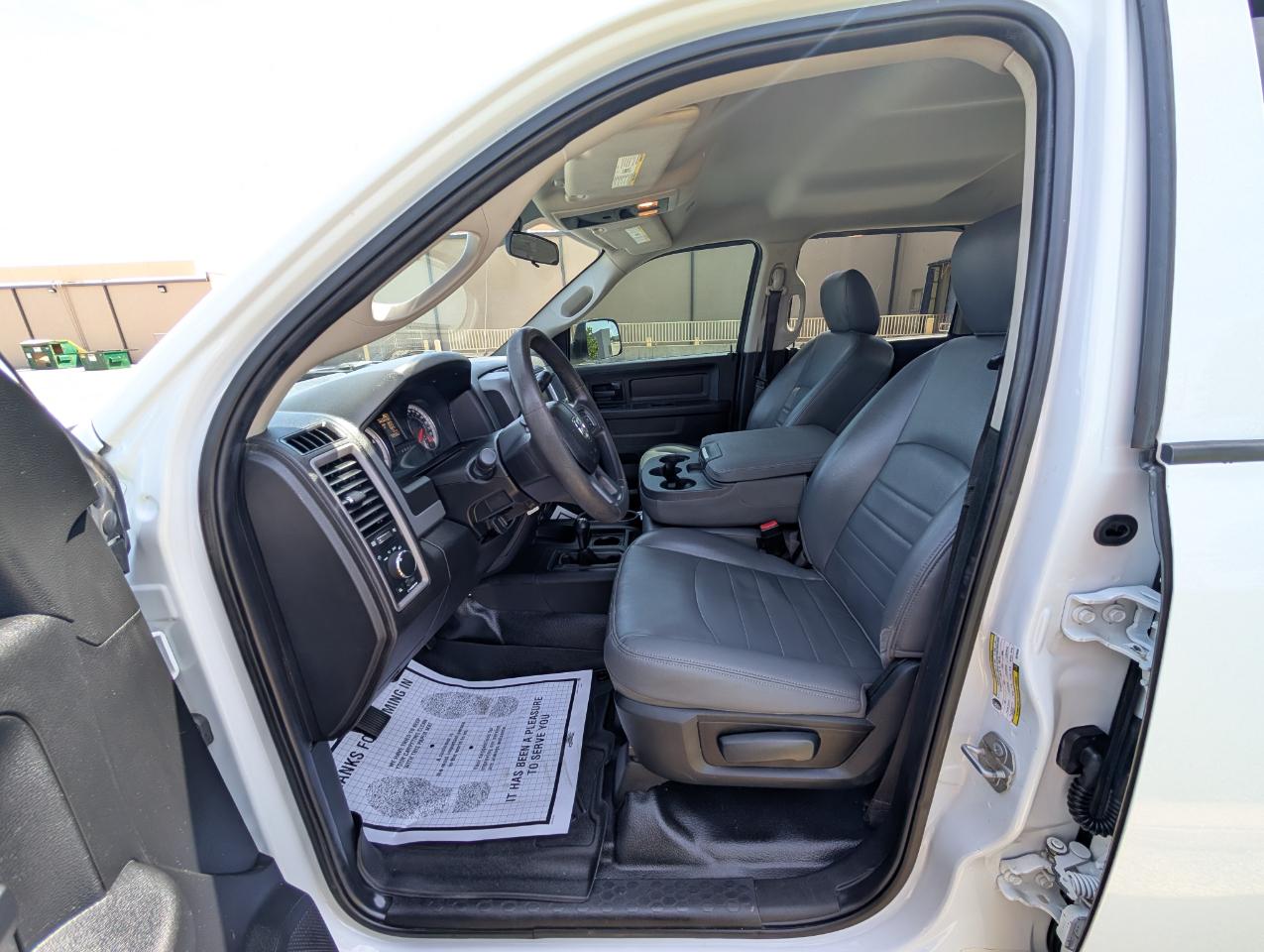 RAM 2500 Tradesman 4x4 Crew Cab 6'4" Box 2018