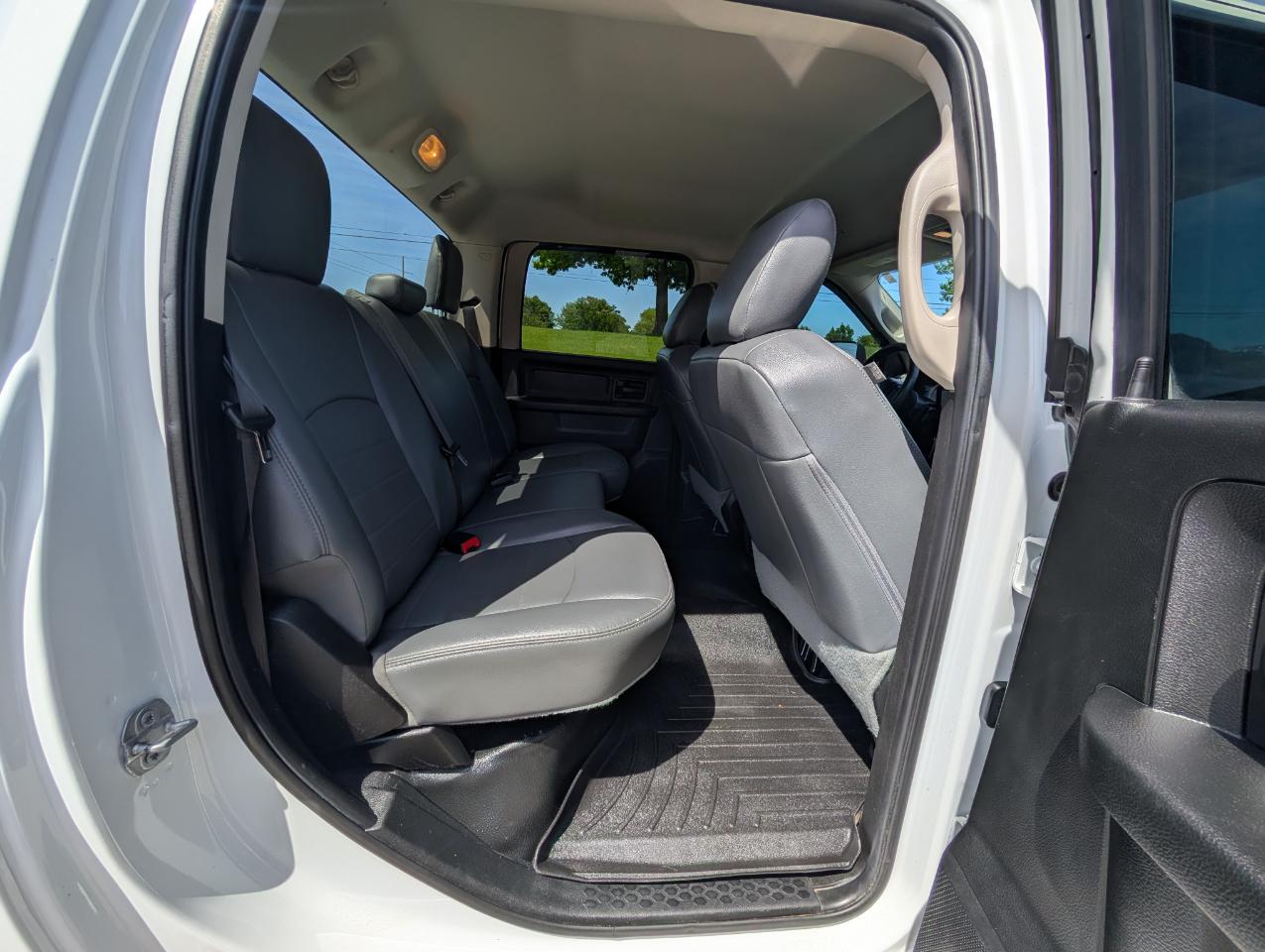 RAM 2500 Tradesman 4x4 Crew Cab 6'4" Box 2018