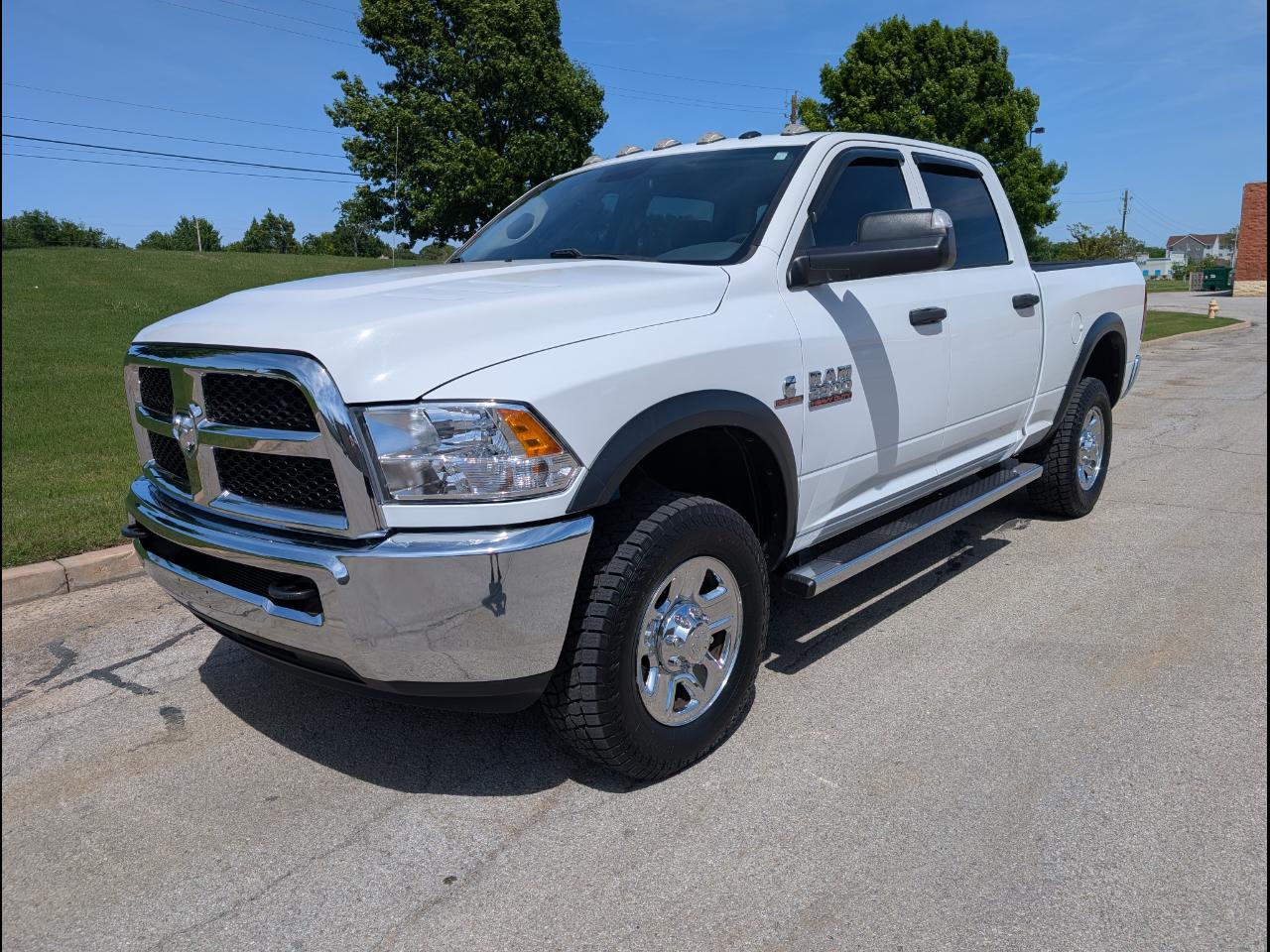 RAM 2500 Tradesman 4x4 Crew Cab 6'4" Box 2018