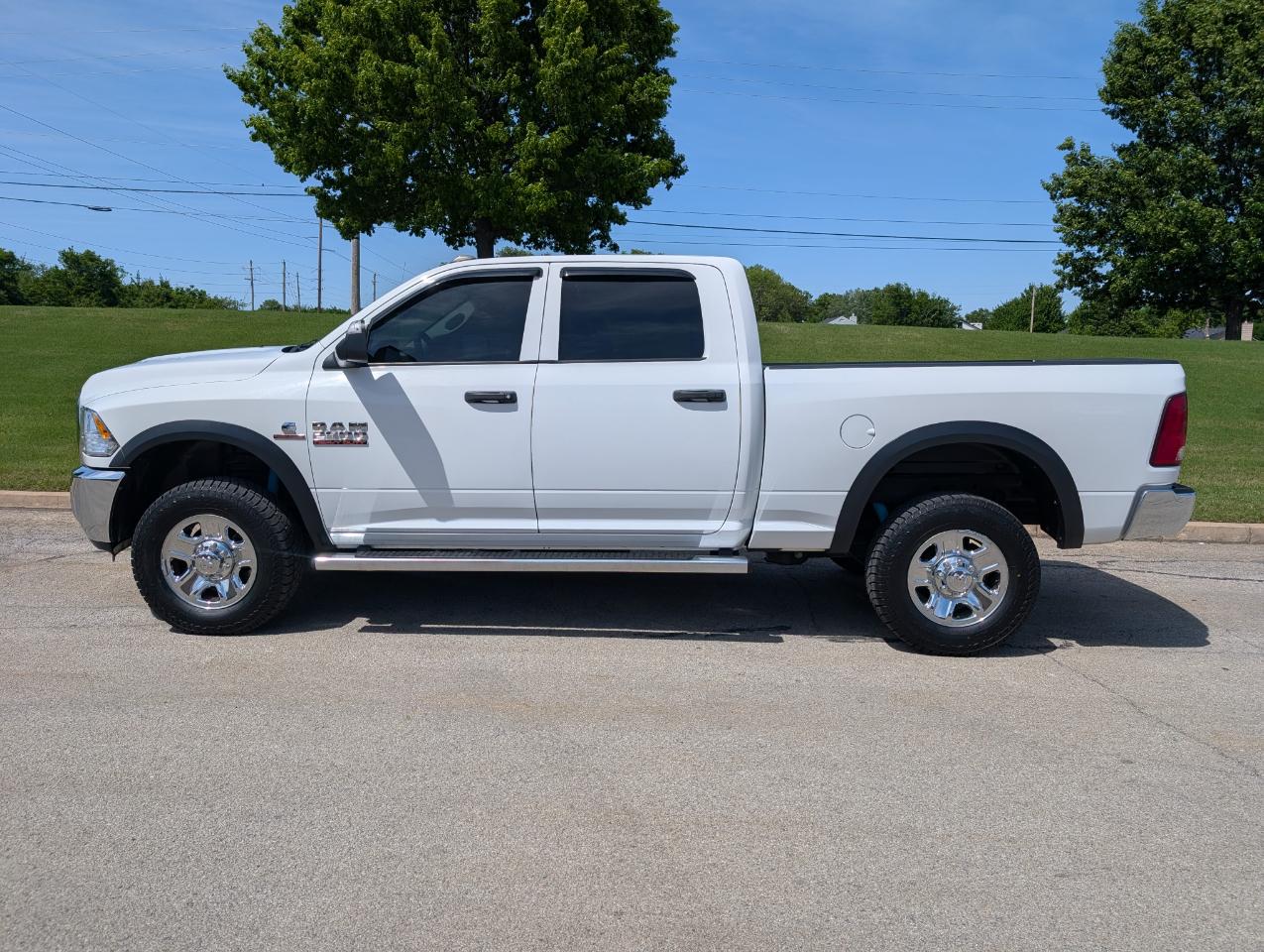 RAM 2500 Tradesman 4x4 Crew Cab 6'4" Box 2018