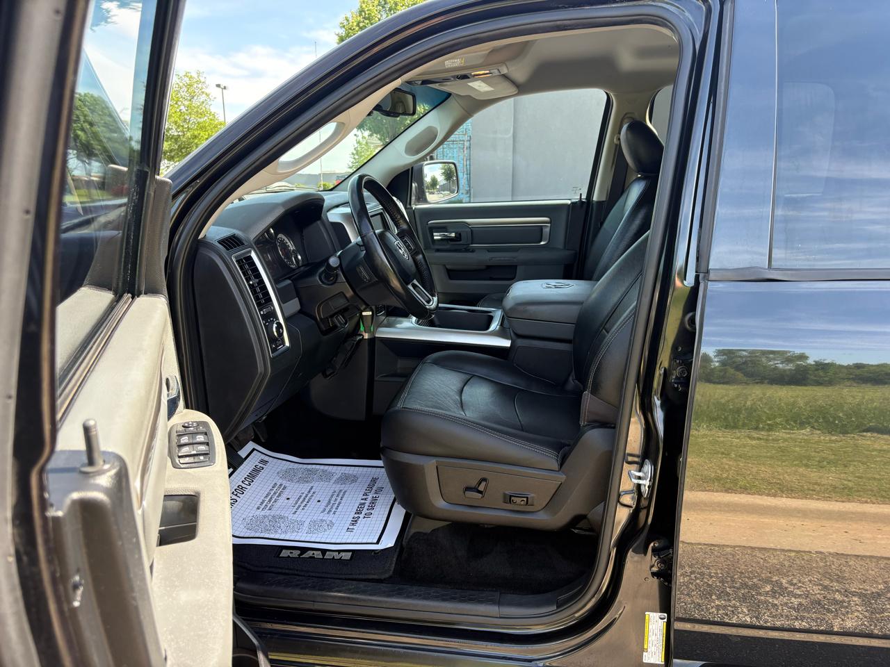 RAM 1500 4WD Crew Cab 140.5" Big Horn 2016