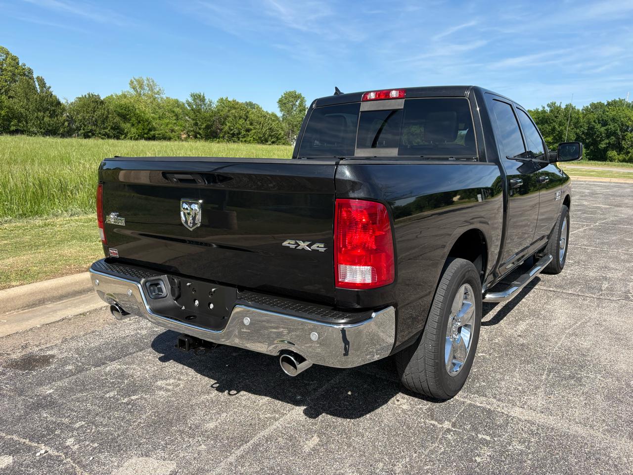 RAM 1500 4WD Crew Cab 140.5" Big Horn 2016