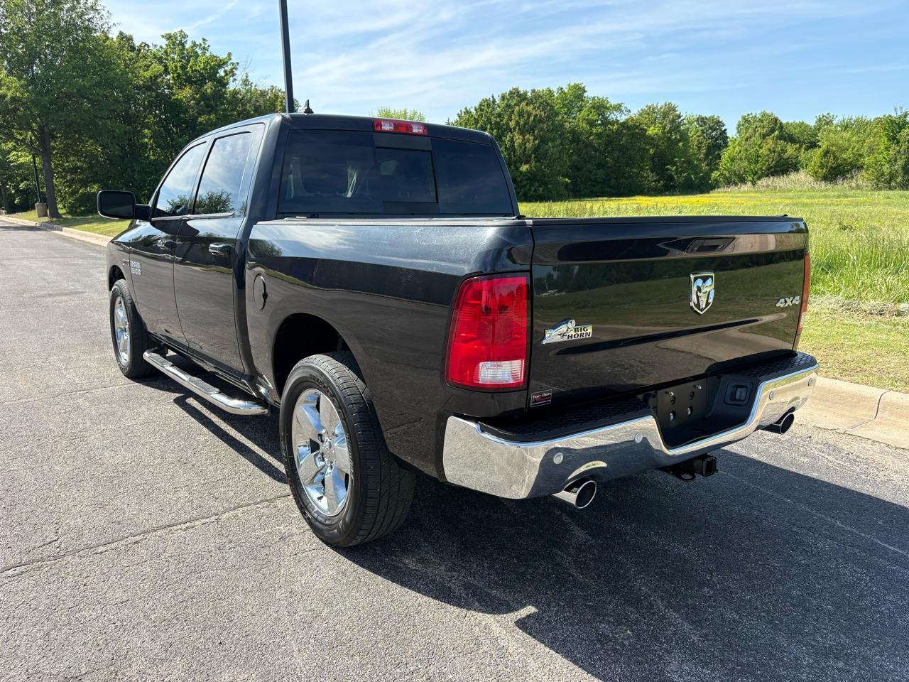 RAM 1500 4WD Crew Cab 140.5" Big Horn 2016