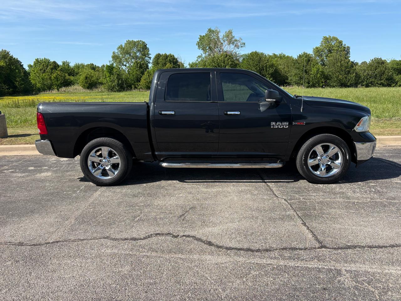 RAM 1500 4WD Crew Cab 140.5" Big Horn 2016