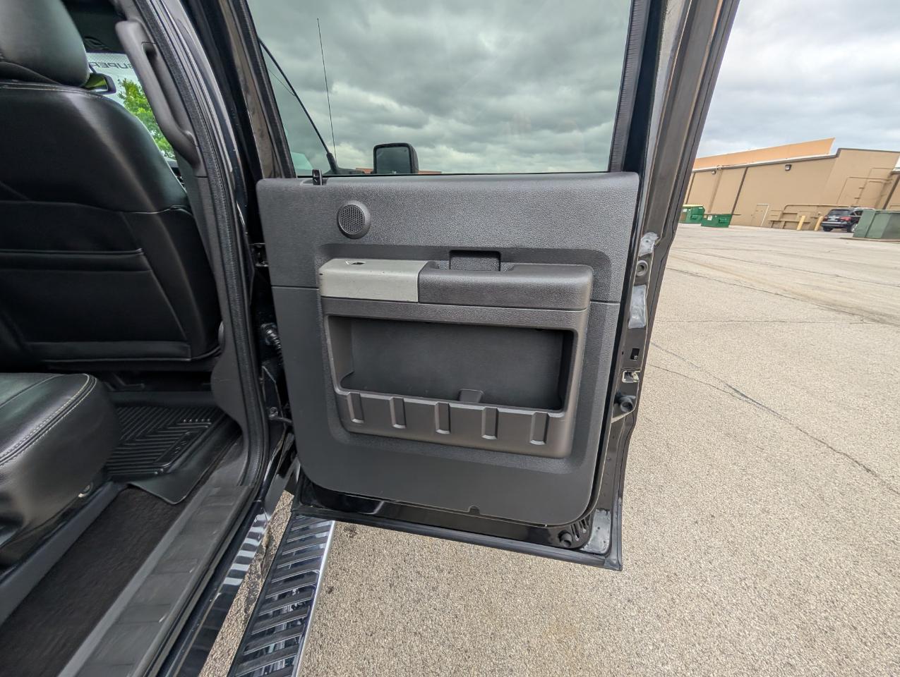 Ford Super Duty F-250 SRW 4WD Crew Cab 156" Lariat 2014