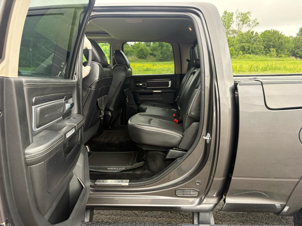 RAM 2500 4WD Crew Cab 149" Longhorn Limited 2014