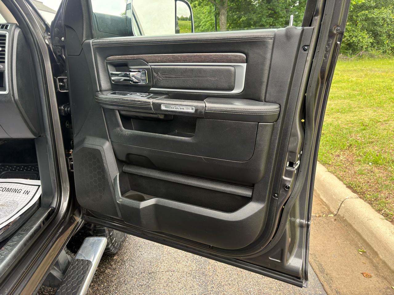 RAM 2500 4WD Crew Cab 149" Longhorn Limited 2014