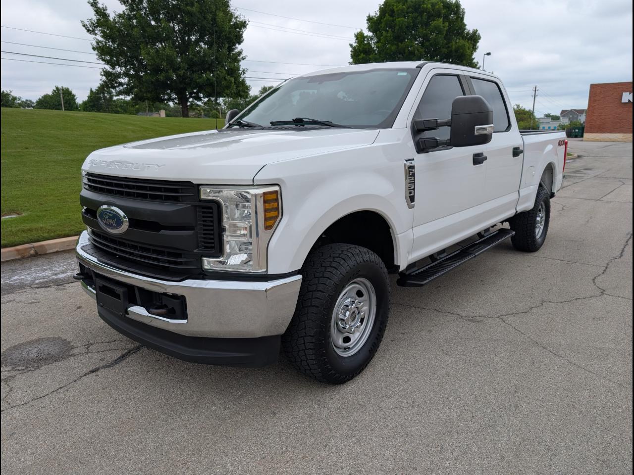 Ford Super Duty F-250 SRW XL 4WD Crew Cab 6.75' Box 2019