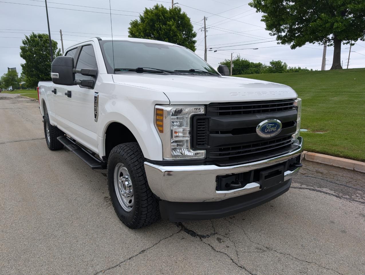 Ford Super Duty F-250 SRW XL 4WD Crew Cab 6.75' Box 2019