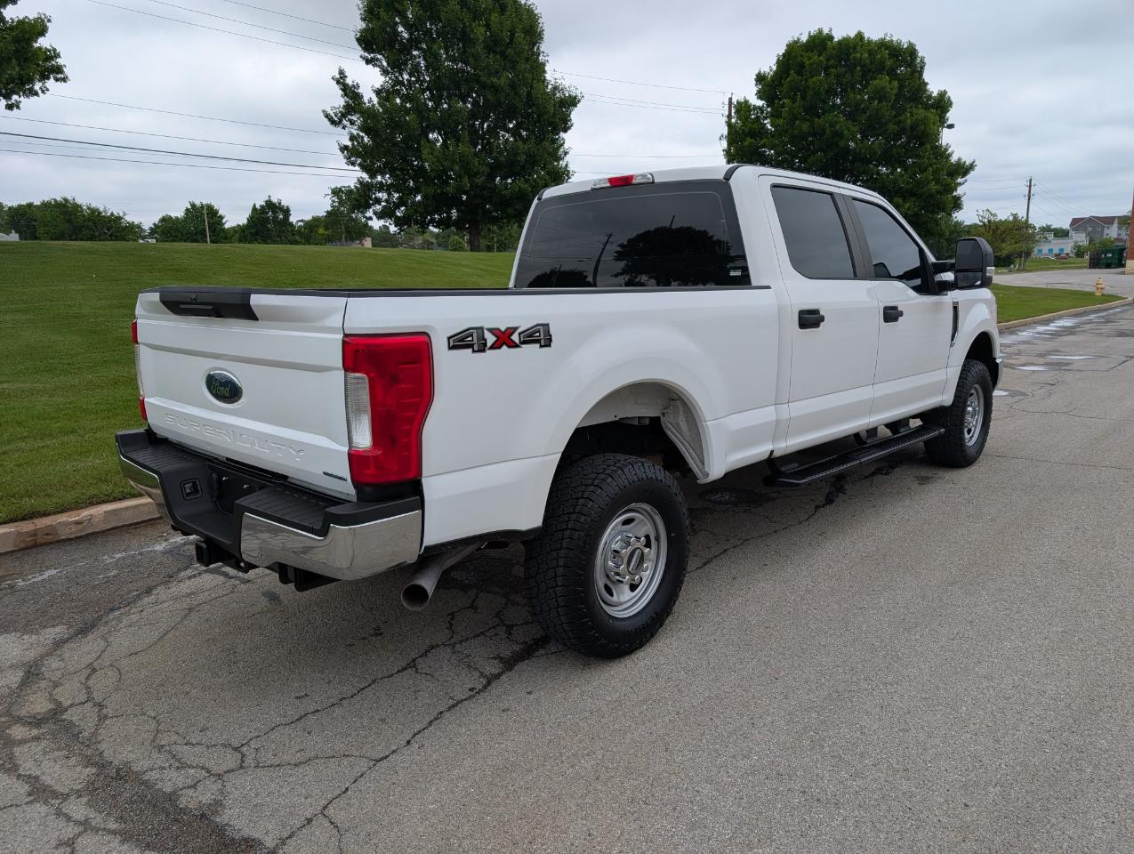Ford Super Duty F-250 SRW XL 4WD Crew Cab 6.75' Box 2019