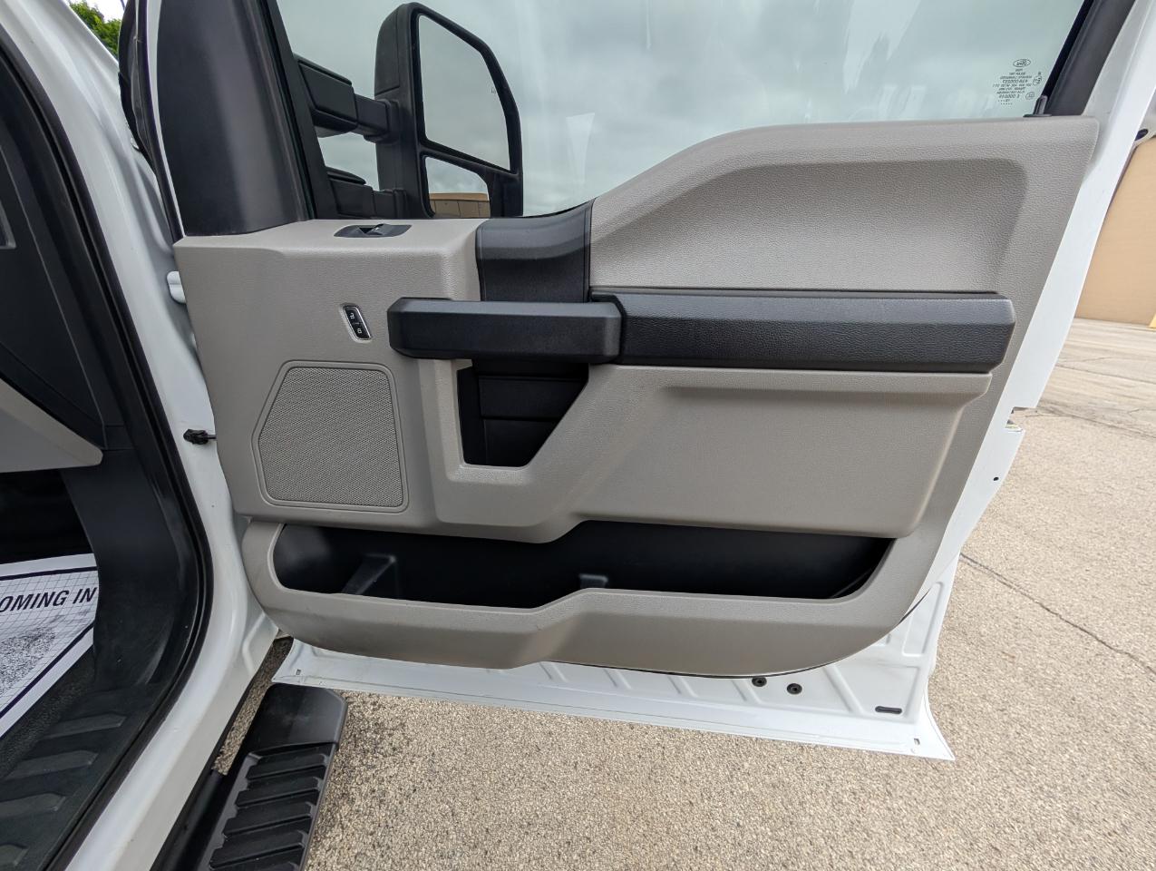 Ford Super Duty F-250 SRW XL 4WD Crew Cab 6.75' Box 2019