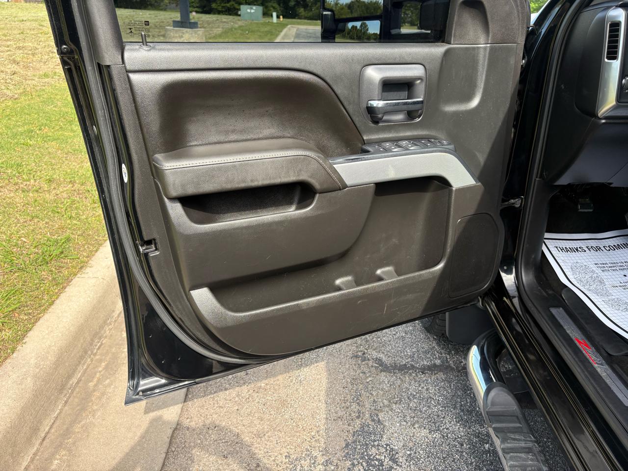 Chevrolet Silverado 2500HD 4WD Double Cab 144.2" LT 2017